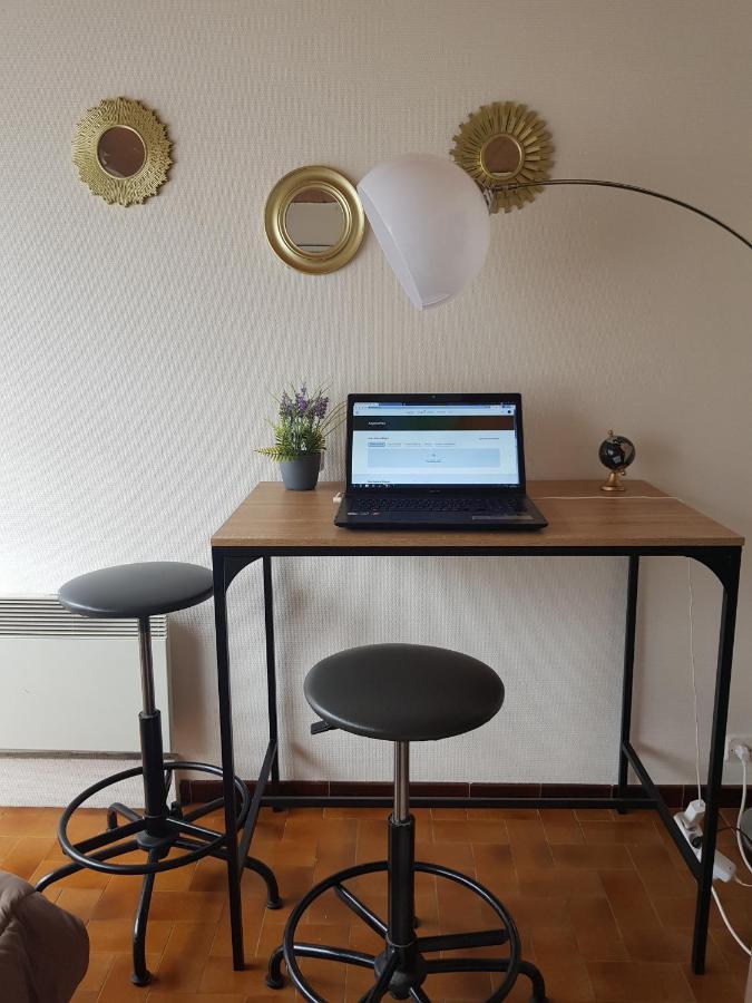 Vue Montagne Studio: Résidence Privée Avec Cuisine Et Parking