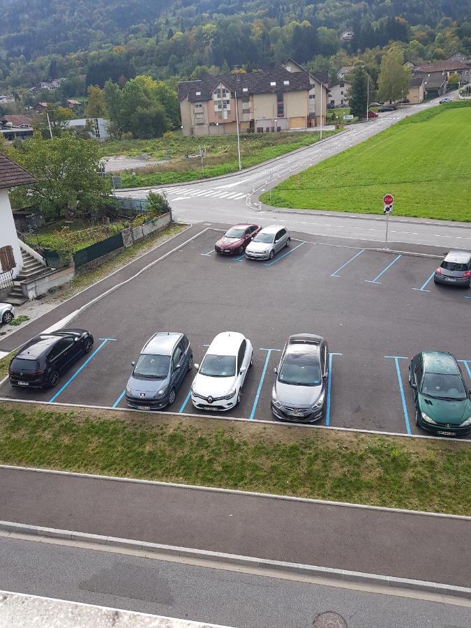 Vue Montagne Studio: Résidence Privée Avec Cuisine Et Parking